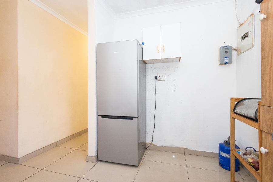 6 Bedroom Property for Sale in Belhar Western Cape